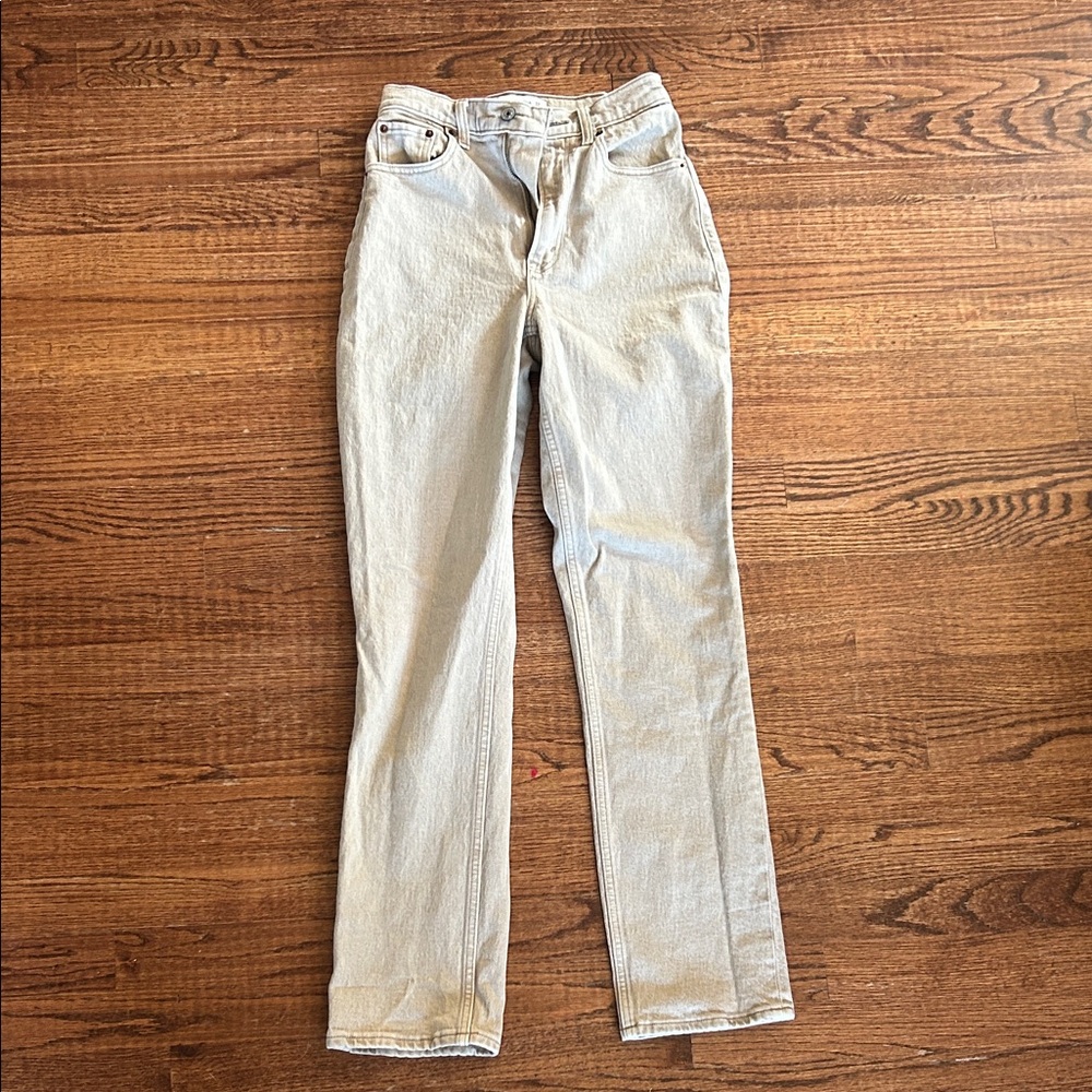 Abercrombie & Fitch 90’s Straight Ultra Rise Leg Jeans Oat LIKE NEW